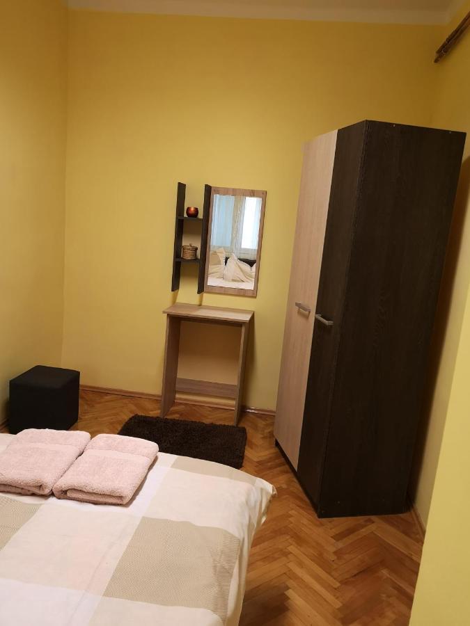 Veva Apartman - Eger Maganszallashely Bagian luar foto