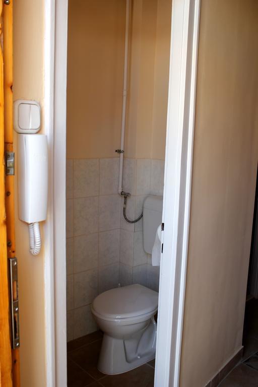 Veva Apartman - Eger Maganszallashely Bagian luar foto
