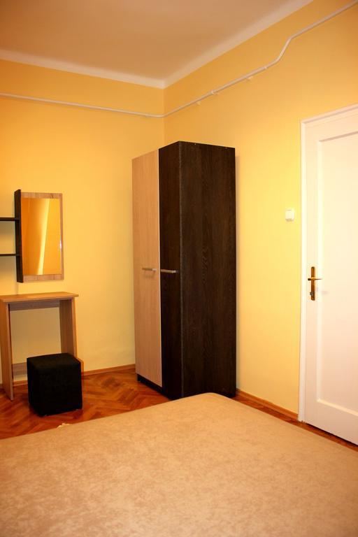 Veva Apartman - Eger Maganszallashely Bagian luar foto